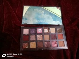 Naughty Nude Eyeshadow Palette