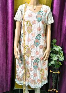 Elegant Kurta Churidar Set with Paisley Print