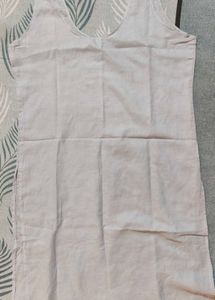 Women Chikankari Embroidered Straight Kurta