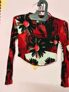 Bold Floral Print Cropped Top