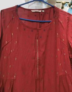 Maroon Micro Print V-neck Kurta