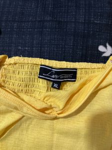 Butter yellow top