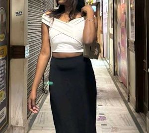 SHEIN  Ribbed Off-Shoulder Crop Top