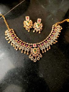 Sira Necklace Set