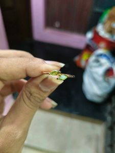 anti turnish Elegant Peridot Marquise Ring