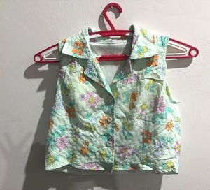 Floral Sleeveless Collared Top