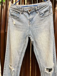 Light Wash Ripped Jeans