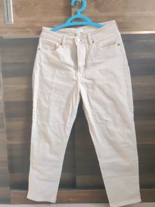 H&amp;M Slim Mom High Ankle Jeans - Light Beige