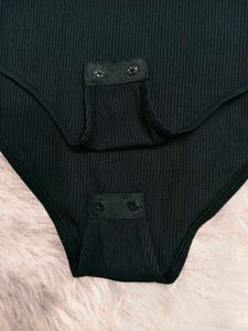 H&amp;M Black Ribbed Mock Neck Bodysuit