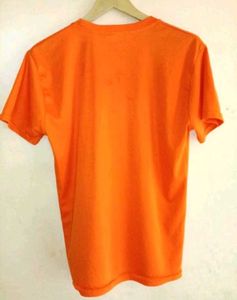 Men Solid Round Neck T shirt