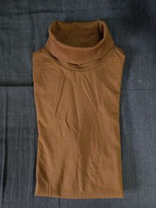 H&amp;M Jumper/Sweater Size Small colour Brown