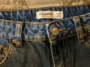 Pull &amp; Bear Frayed Hem Jeans