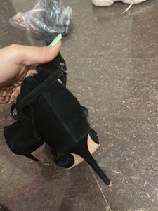 Pencil heel