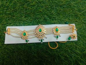 Exquisite Pearl &amp; Emerald Choker Necklace