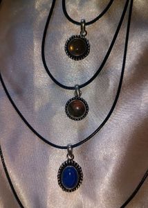 gemstone pendant necklace (healing crystals)