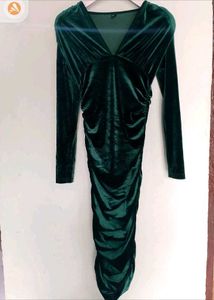 Elegant Green Velvet Ruched Dress