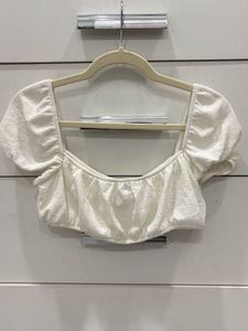 H&amp;M Chic White Crop Top