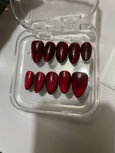 Red Cat Eye Press-On Nails