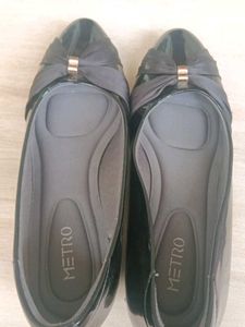 Elegant Black Ballies