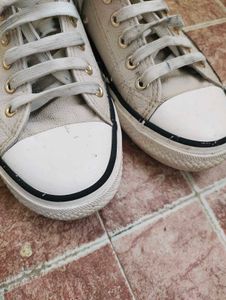 Stylish Beige Leather Sneakers