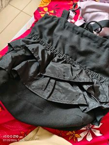 Chic Black Ruffle Tote Bag
