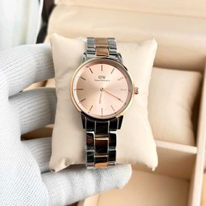 Elegant Daniel Wellington Watch