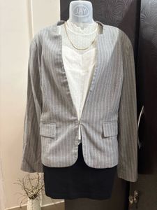 Chic Striped Blazer for Women