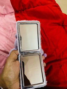 pocket mirror