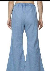 flared jeans with pearl