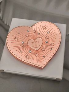 Charlotte tilbury Heart-Shaped mirror 🪞❤️