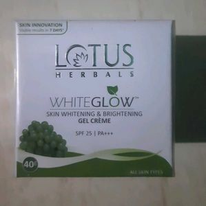 Lotus Herbals White Glow Gel Creme
