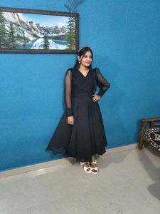 Elegant Black Midi Dress