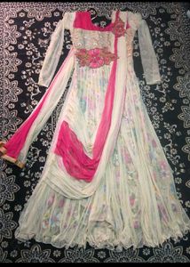 😍 Floral Print Ethnic Gown