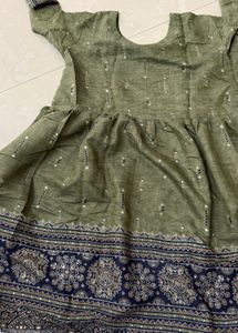 short kurti Green Kurta with Ethnic Print