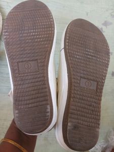 2 Slippers For Donation ❤