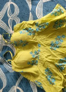 Chic Yellow Floral top