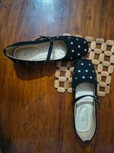 Cute Black Ballerinas