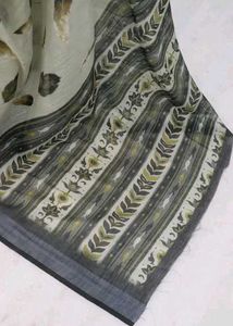 Elegant Leaf Print Saree
