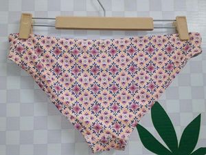 (700)Patterned Bikini Bottoms