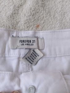 Chic White Denim Shorts