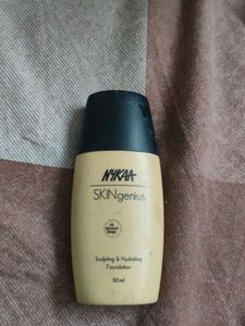 Nykaa SKINgenius Sculpting Hydrating Foundation