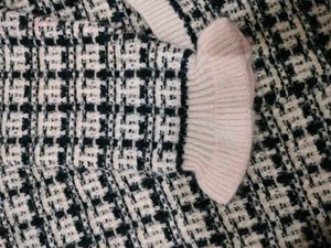 Chic Checkered Knit Mini Dress