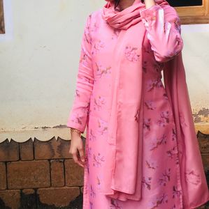 Self Designed Kurts Set, It Have a beautiful Pink colour. I am guarantee For the material ..its quality Is 100%