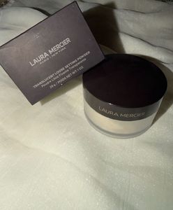 Laura Mercier Translucent Loose Setting Powder