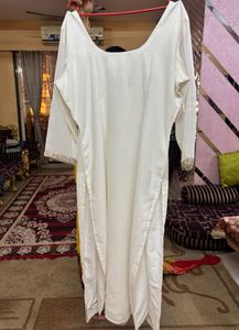 Elegant White &amp; Gold Embroidered Kurta Set
