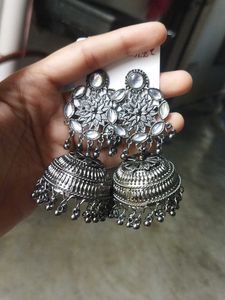 Stylish Metal &amp; Pearl Earrings Set