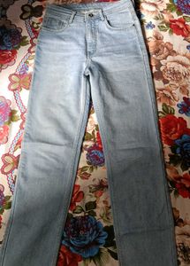 Straight fit blue jeans for women high waist