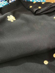 Beautiful Black Saree with Blouse: Classic Style