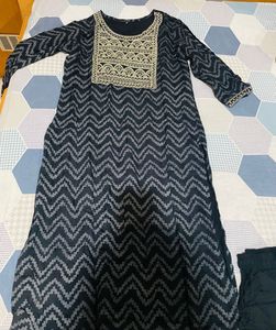 New without tag Elegant Dark Kurta Set with Intric