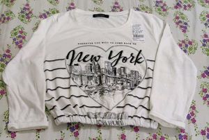 White New York Graphic Cropped Top